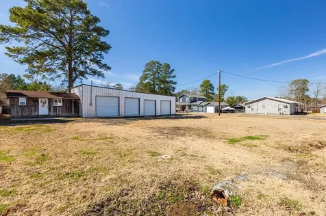 195 Lakeside Drive Zavalla TX 75980