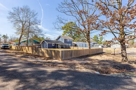 195 Lakeside Drive Zavalla TX 75980