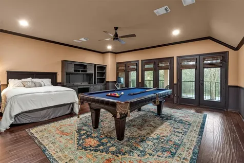 114 S Knights Crossing Drive The Woodlands TX 77382