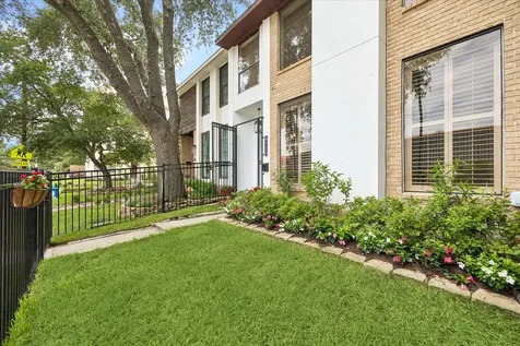4520 Dickson Street Houston TX 77007