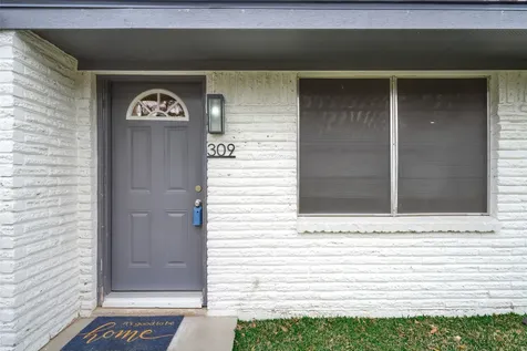 309 S Magnolia Street Tomball TX 77375