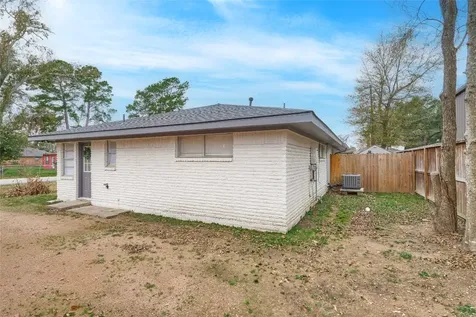 309 S Magnolia Street Tomball TX 77375