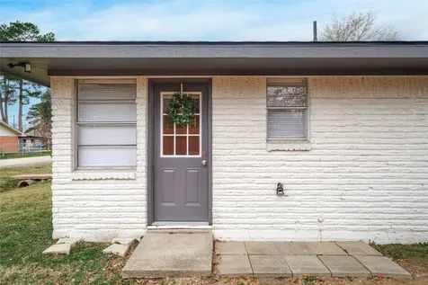 309 S Magnolia Street Tomball TX 77375