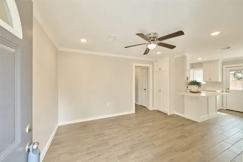 309 S Magnolia Street Tomball TX 77375