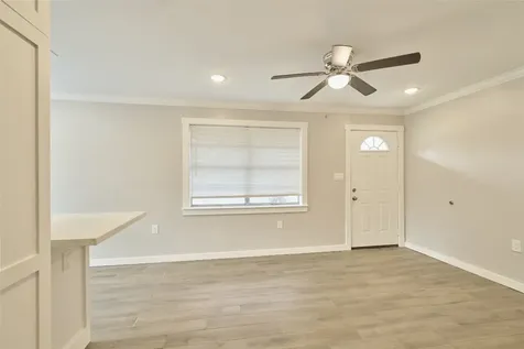 309 S Magnolia Street Tomball TX 77375
