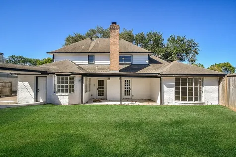 7703 Braesridge Court Houston TX 77071