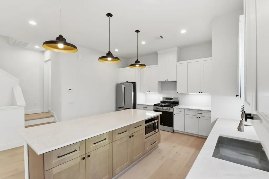 2212 Lou Ellen Lane A Houston TX 77018