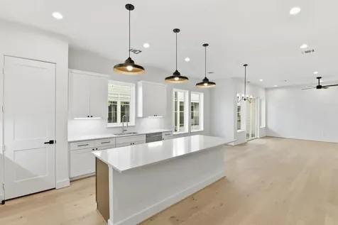 2212 Lou Ellen Lane A Houston TX 77018