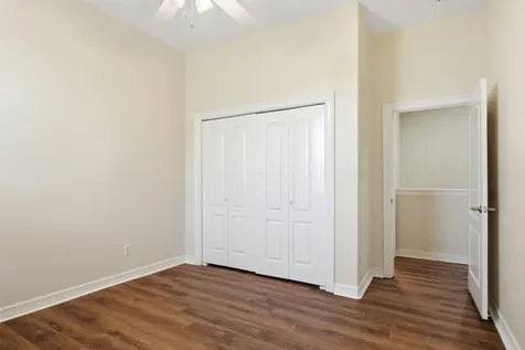 901 Mckinney Park Lane Houston TX 77003