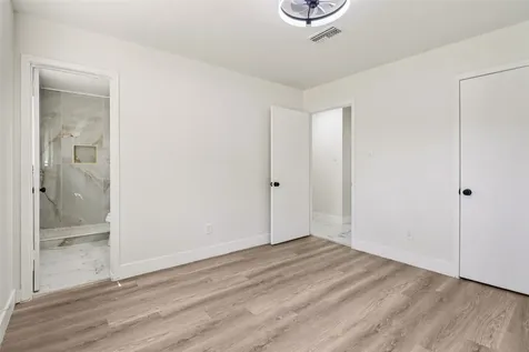 1307 Saddle Rock Drive Houston TX 77088