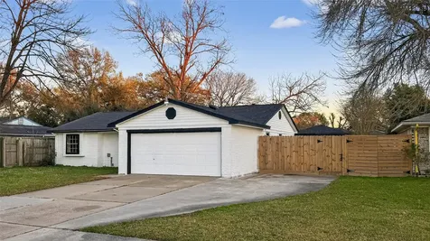 1307 Saddle Rock Drive Houston TX 77088