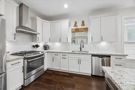 5431 Kiam Street B Houston TX 77007