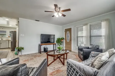 131 Milton Street Lewisville TX 75057