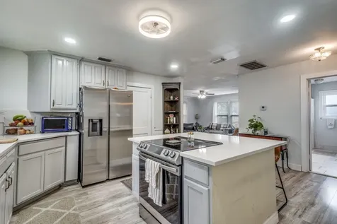 131 Milton Street Lewisville TX 75057