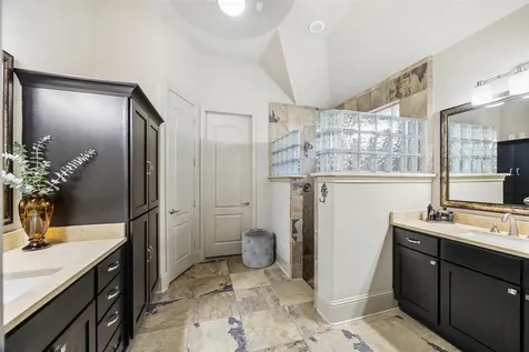 23 Little Falls Place Tomball TX 77375