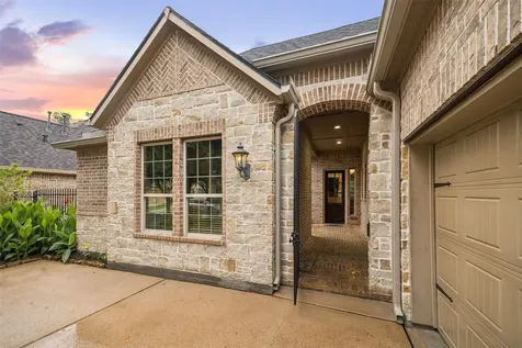 23 Little Falls Place Tomball TX 77375