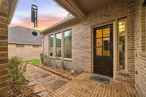 23 Little Falls Place Tomball TX 77375