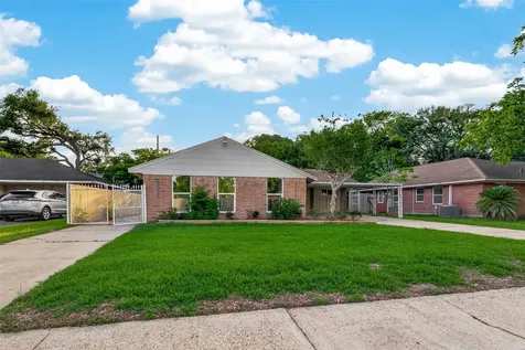 11206 Huggins Drive Houston TX 77035