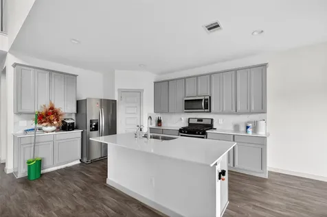 6823 Amber Cliff Lane Richmond TX 77469