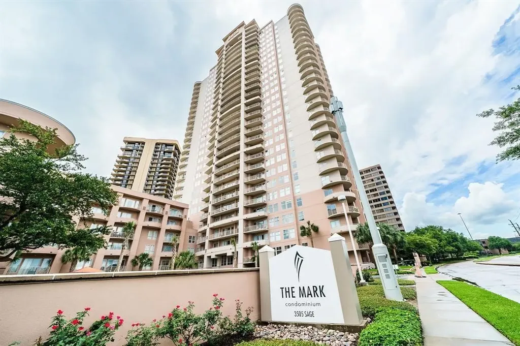 3505 Sage Road 1107 Houston TX 77056