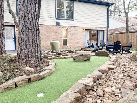 29 Pinewood Forest Court The Woodlands TX 77381
