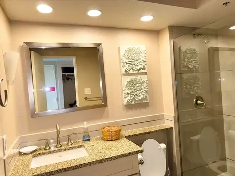 5220 Seawall Boulevard 438/439 Galveston TX 77551