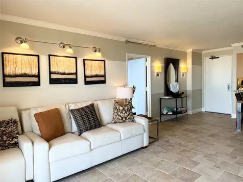 5220 Seawall Boulevard 438/439 Galveston TX 77551