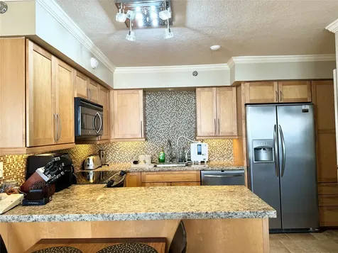 5220 Seawall Boulevard 438/439 Galveston TX 77551