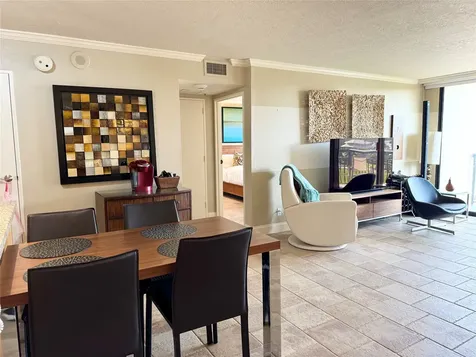 5220 Seawall Boulevard 438/439 Galveston TX 77551