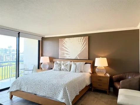 5220 Seawall Boulevard 438/439 Galveston TX 77551