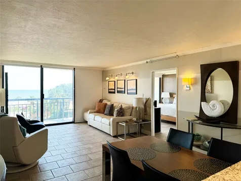 5220 Seawall Boulevard 438/439 Galveston TX 77551