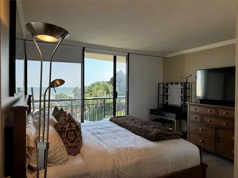 5220 Seawall Boulevard 438/439 Galveston TX 77551