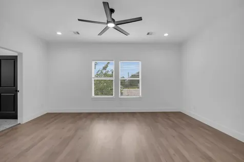 8136 Chateau Street Houston TX 77028