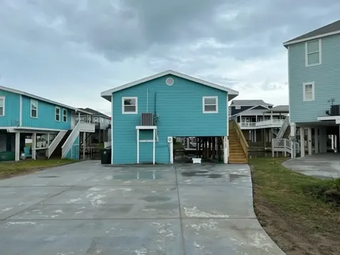 22123 Zapata Galveston TX 77554