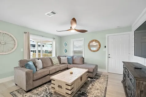 22123 Zapata Galveston TX 77554