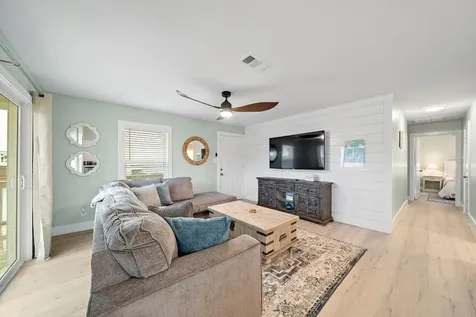 22123 Zapata Galveston TX 77554