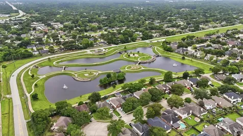 16910 David Glen Drive Friendswood TX 77546