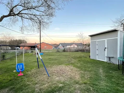 808 Dumas Drive Bryan TX 77803