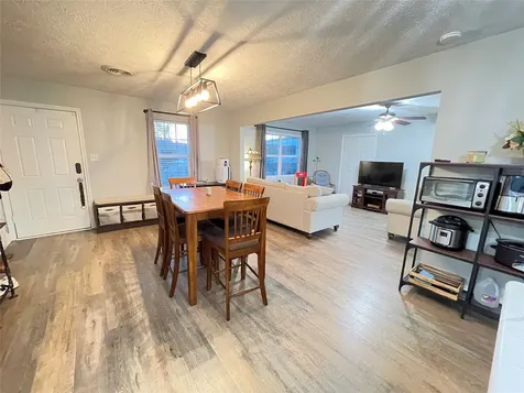 808 Dumas Drive Bryan TX 77803