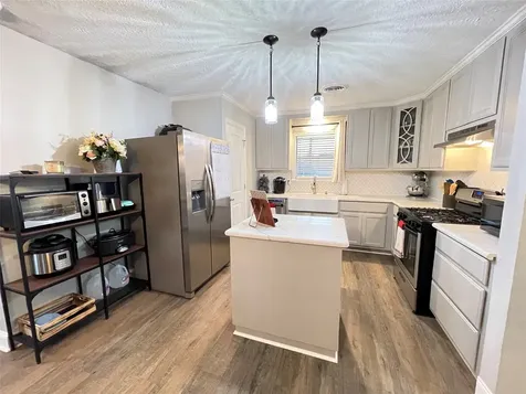 808 Dumas Drive Bryan TX 77803