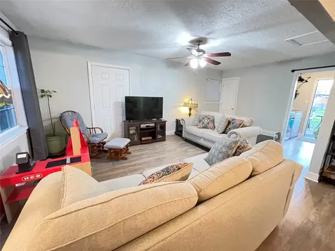 808 Dumas Drive Bryan TX 77803