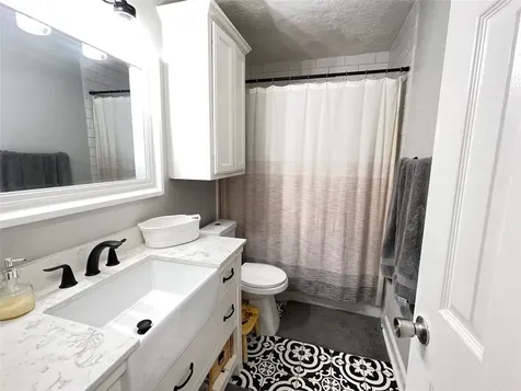 808 Dumas Drive Bryan TX 77803