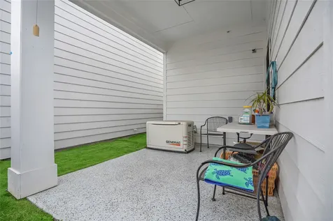 303 Blueberry Street B Houston TX 77018