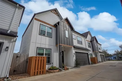 303 Blueberry Street B Houston TX 77018