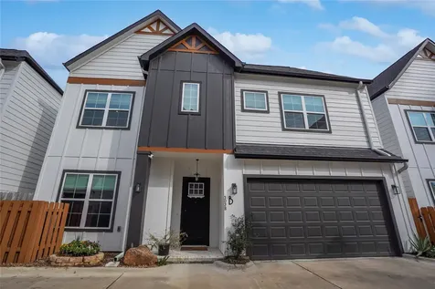303 Blueberry Street B Houston TX 77018