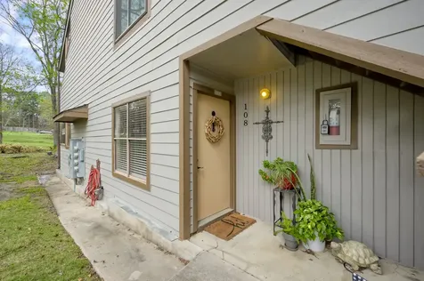 3900 Aspen Drive 108 Montgomery TX 77356