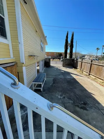 1212 55th Street Galveston TX 77551