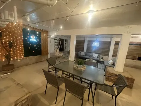 1212 55th Street Galveston TX 77551