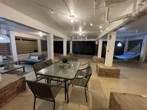 1212 55th Street Galveston TX 77551