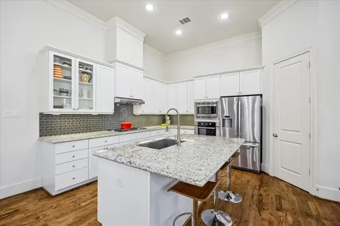 1512 W 23rd Street Houston TX 77008